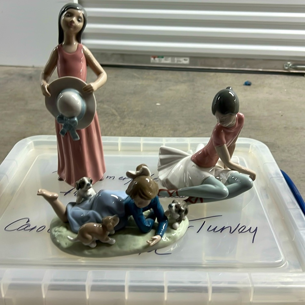 LLADRO Collector Figures